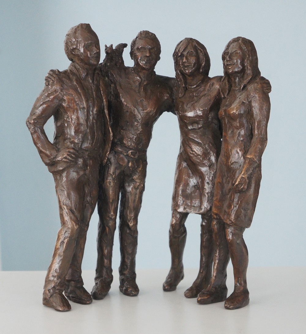bronzen beeld broers en zussen