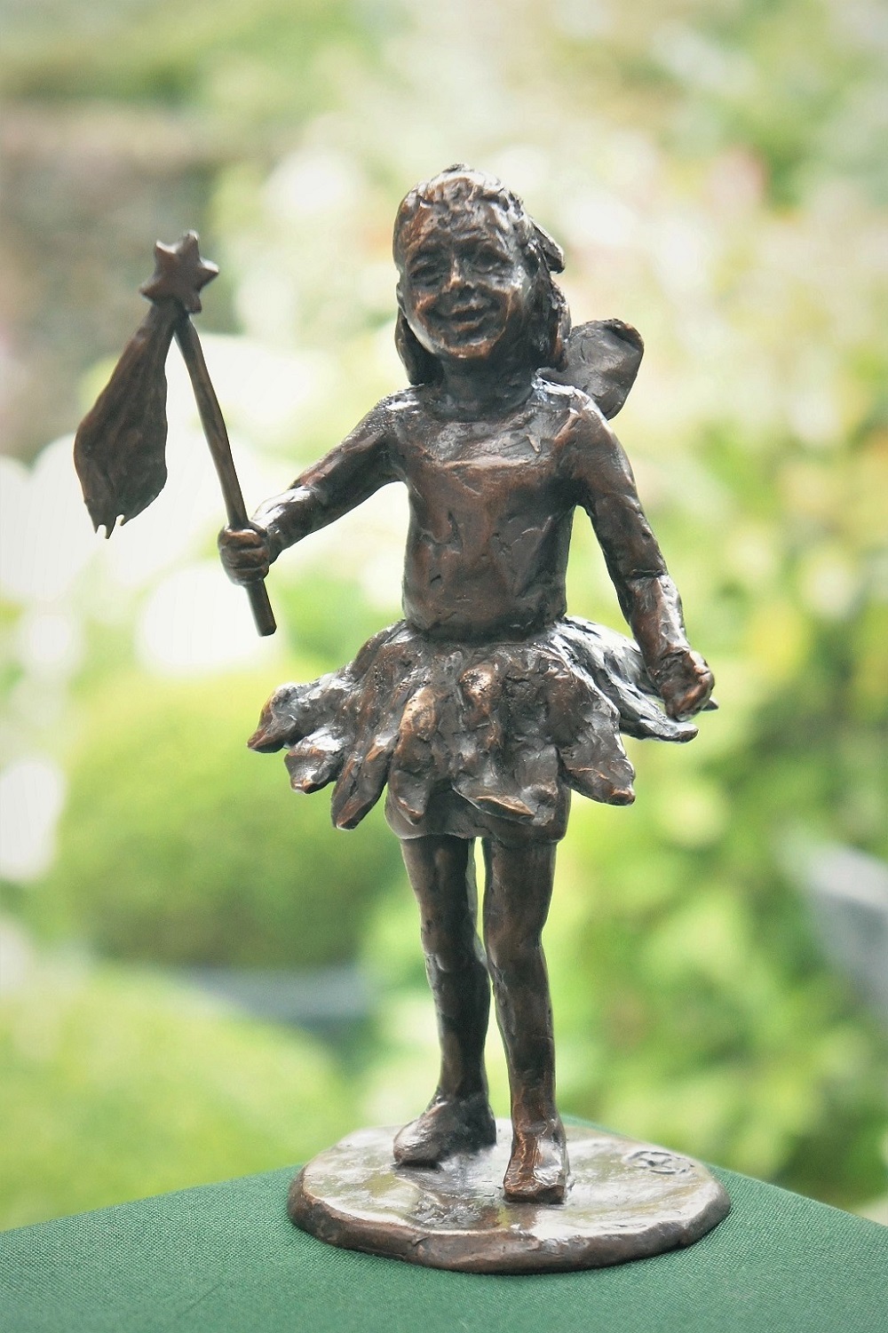 bronzen beeld fee-meisje