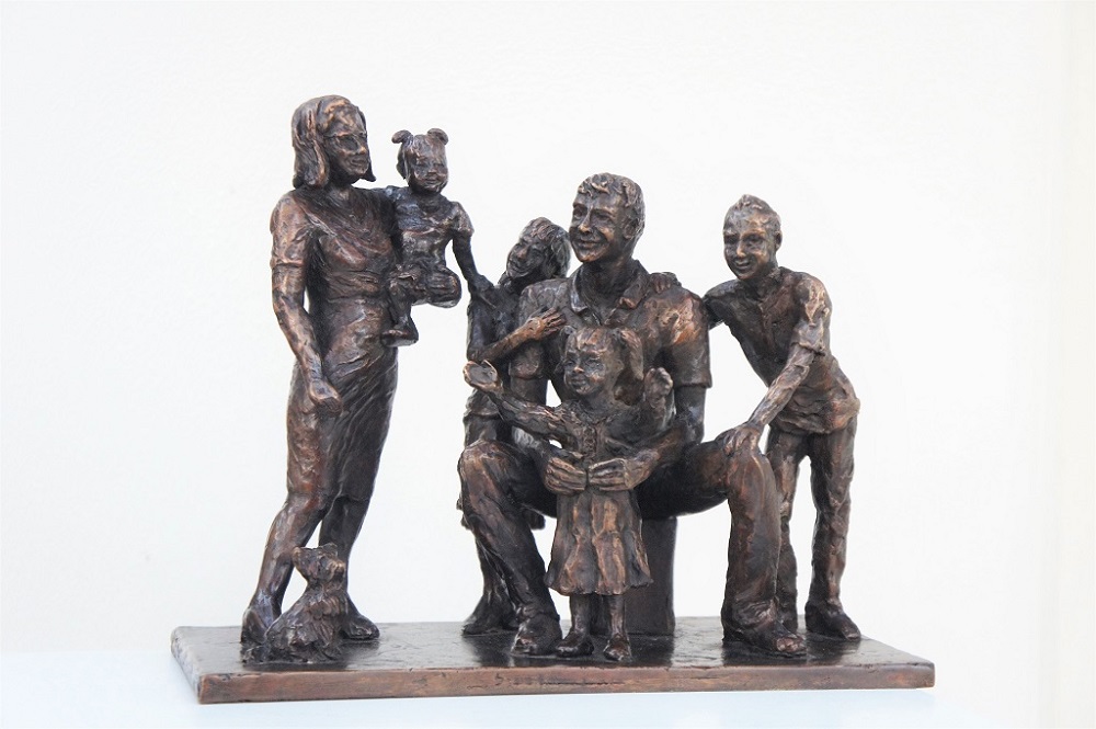 bronzen familiebeeld Diane Timmer