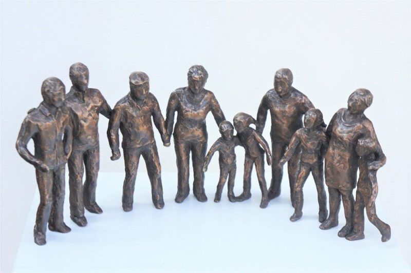 bronzen familiebeeld
