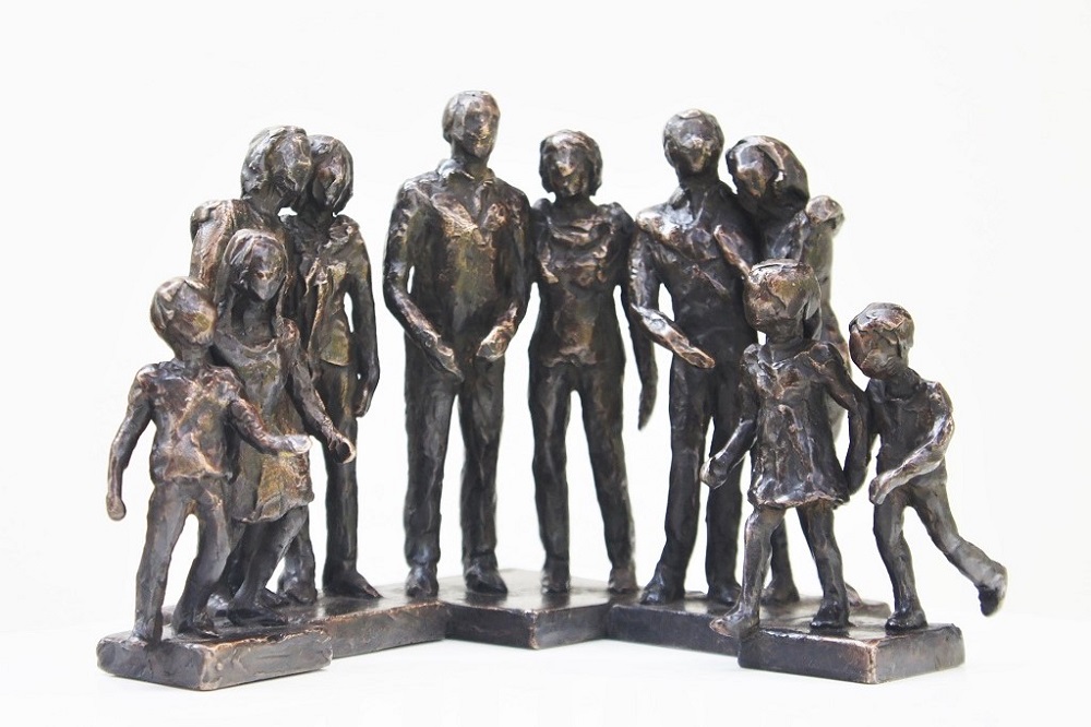 bronzen familiebeeld Diane Timmer