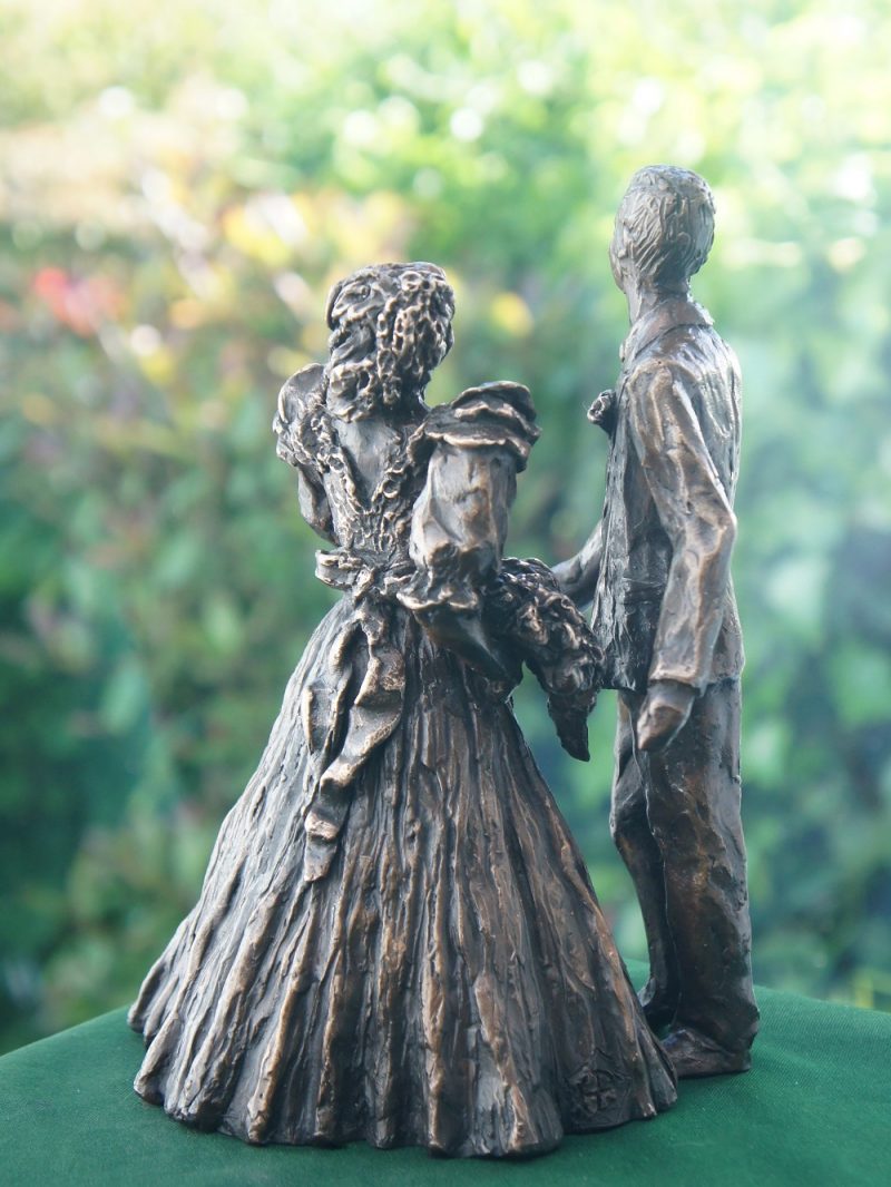 bronzen beeld bruidspaar Diane Timmer
